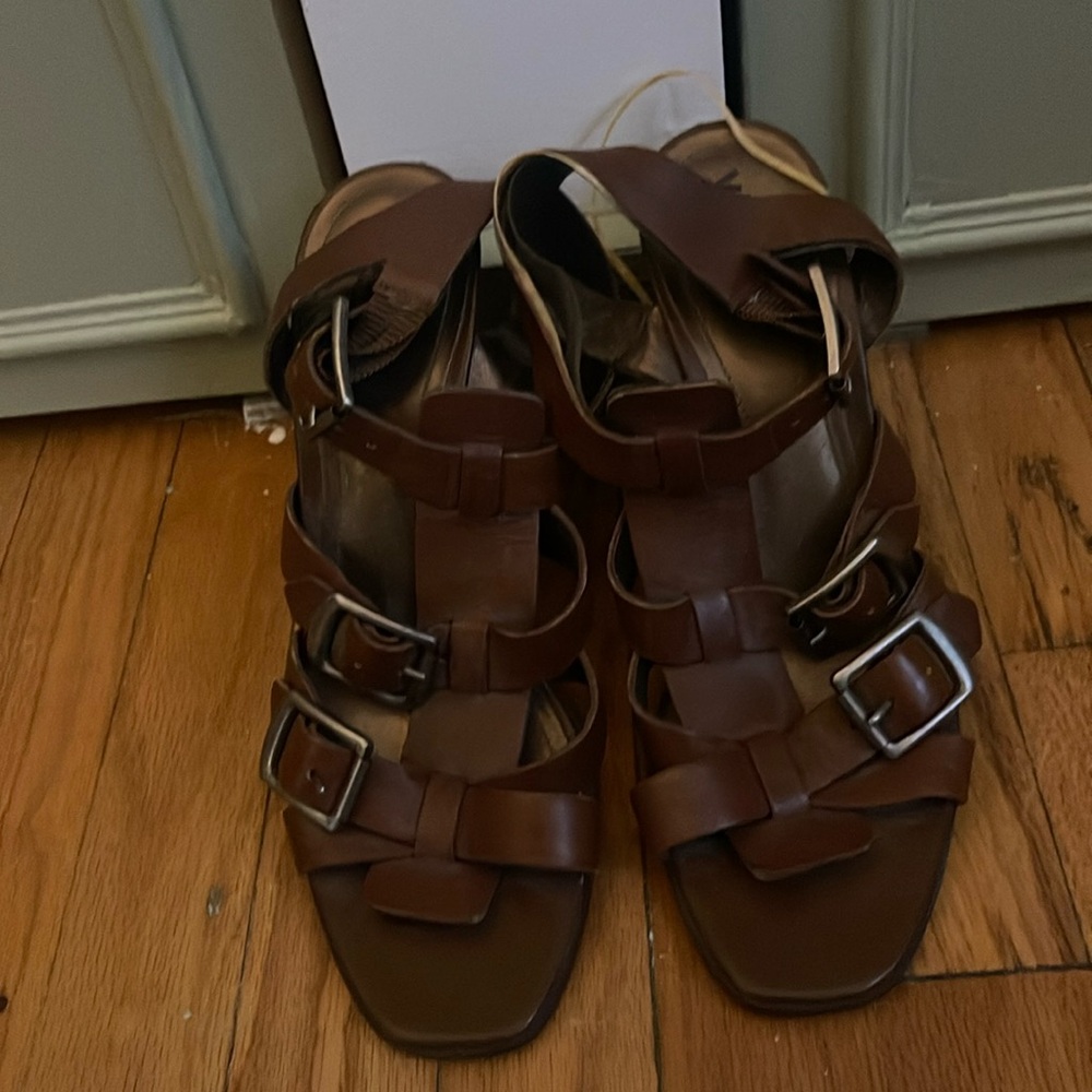 Victor Alfaro brown strappy heels